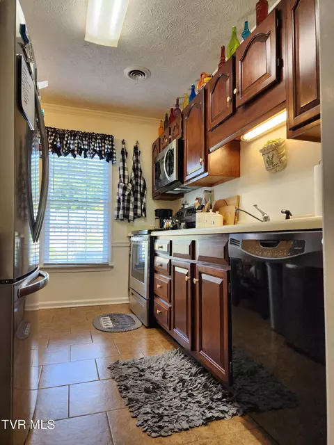 817 NE Wayne Avenue 817 Abingdon Va 24210, Abingdon, VA 24210 photo 16