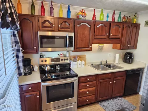 817 NE Wayne Avenue 817 Abingdon Va 24210, Abingdon, VA 24210 photo 14
