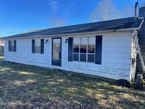 3943 Weaver Pike Bluff City Tn 37618, Bluff City, TN 37618