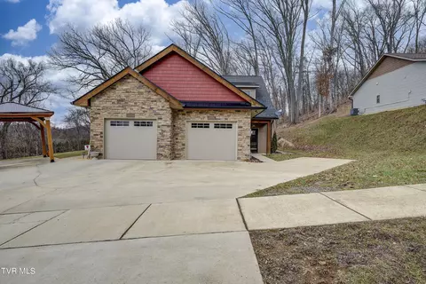 1111 Traders Walk 24 Johnson City Tn 37601, Johnson City, TN 37601