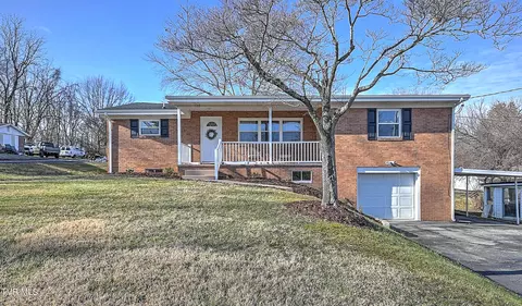 1713 E Oakland Avenue Johnson City Tn 37601, Johnson City, TN 37601
