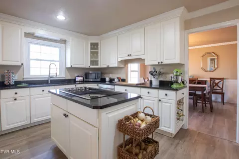 415 Robin Road Bristol Tn 37620, Bristol, TN 37620 photo 10