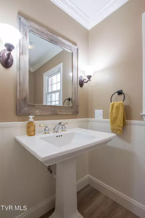 415 Robin Road Bristol Tn 37620, Bristol, TN 37620 photo 18