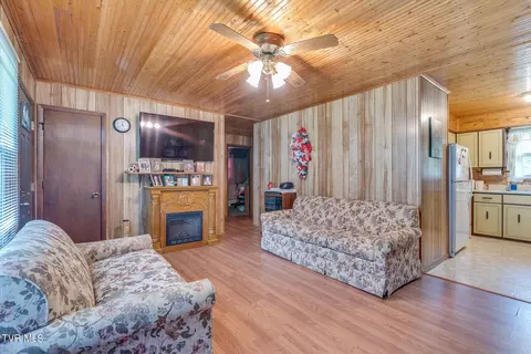 683 Vinton Avenue Erwin Tn 37650, Erwin, TN 37650 photo 9