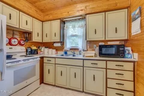 683 Vinton Avenue Erwin Tn 37650, Erwin, TN 37650 photo 12