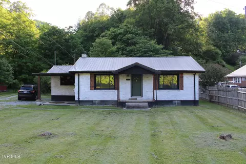 9049 Orby Cantrell Highway Pound Va 24279, Pound, VA 24279