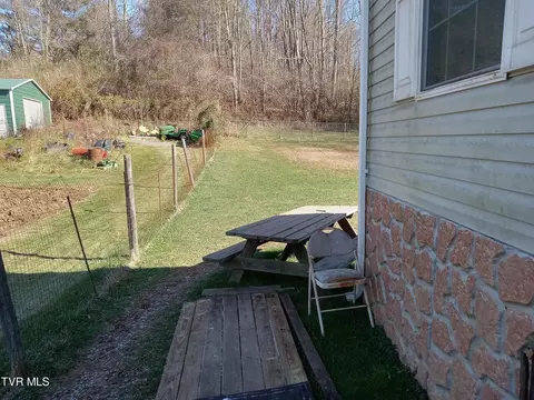 103 Bug Road Pounding Mill Va 24637, Pounding Mill, VA 24637 photo 5