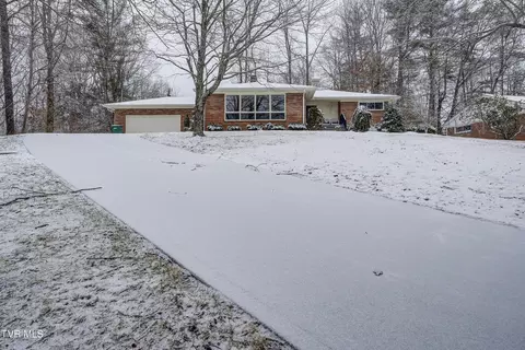 631 Ash Street Erwin Tn 37650, Erwin, TN 37650