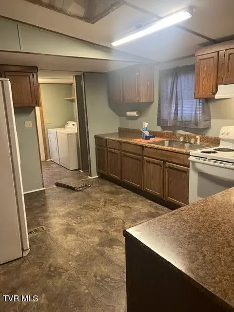 110 Deadrick Street Erwin Tn 37650, Erwin, TN 37650 photo 4