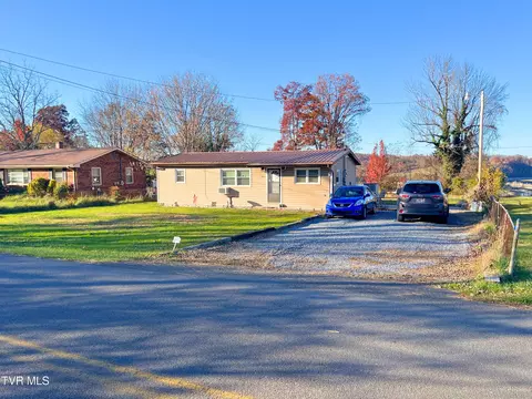743 S Austin Springs Road Johnson City Tn 37601, Johnson City, TN 37601