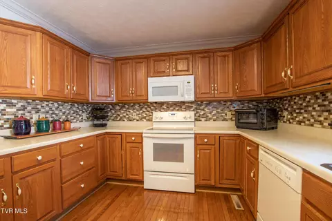 Kitchen - 20941 Deer Run Drive Drive Abingdon Va 24211, Abingdon, VA 24211 photo 2 of 5