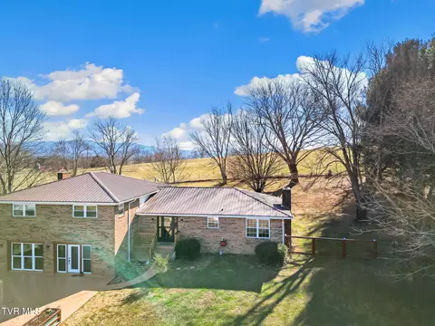 1504 Parton Loop Greeneville Tn 37743, Greeneville, TN 37743 photo 2
