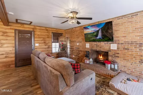 1504 Parton Loop Greeneville Tn 37743, Greeneville, TN 37743 photo 23