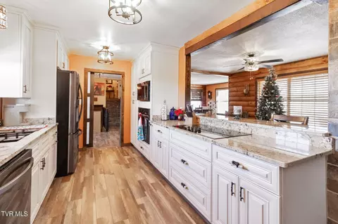 1504 Parton Loop Greeneville Tn 37743, Greeneville, TN 37743 photo 20