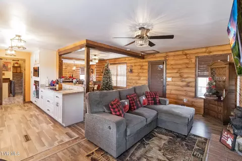 1504 Parton Loop Greeneville Tn 37743, Greeneville, TN 37743 photo 21