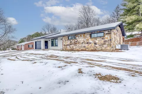 1107 SW Hillview Drive Abingdon Va 24210, Abingdon, VA 24210