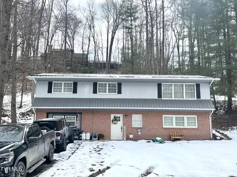 1726 Valley View Drive Big Stone Gap Va 24219, Big Stone Gap, VA 24219