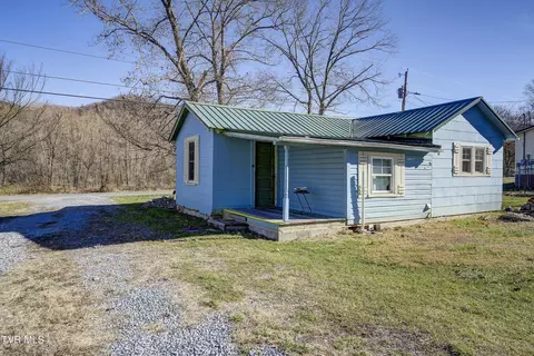 129 River Road Erwin Tn 37650, Erwin, TN 37650 photo 4