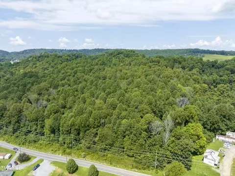 636 Meadow View Road Bristol Tn 37620, Bristol, TN 37620 photo 2
