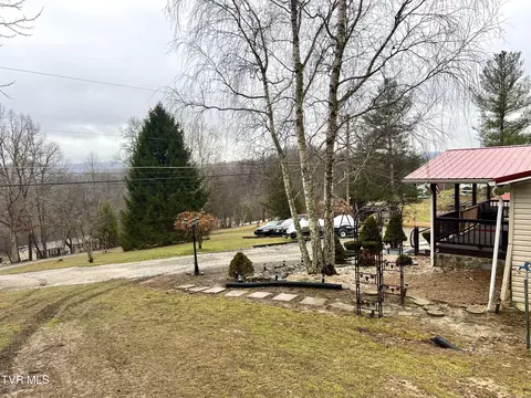 8409 Fleming Valley Lane Pound Va 24279, Pound, VA 24279 photo 9