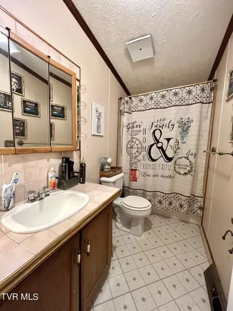 8409 Fleming Valley Lane Pound Va 24279, Pound, VA 24279 photo 34