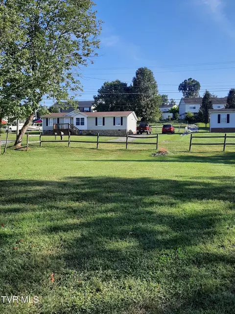 688 Oak Grove Road Gray Tn 37615, Gray, TN 37615