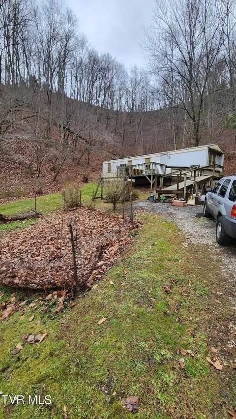 482 Hayes Rd Extension Bluff City Tn 37618, Bluff City, TN 37618