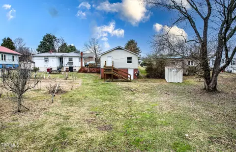 1506 E Myrtle Johnson City Tn 37601, Johnson City, TN 37601 photo 6
