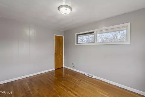 1506 E Myrtle Johnson City Tn 37601, Johnson City, TN 37601 photo 32