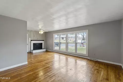 1506 E Myrtle Johnson City Tn 37601, Johnson City, TN 37601 photo 9