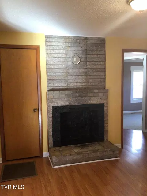 Living - 251 Bearfield Road Chuckey Tn 37641, Chuckey, TN 37641 photo 5 of 5