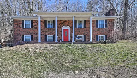 437 N Holston River Drive Kingsport Tn 37660, Kingsport, TN 37660