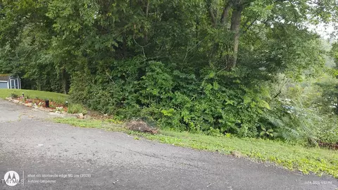 - Commanche Drive, Newport, TN 37821