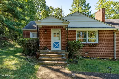3901 Ridgeline Drive Kingsport Tn 37664, Kingsport, TN 37664
