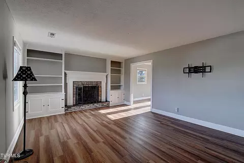Living - 287 Clearview Street Gray Tn 37615, Gray, TN 37615 photo 3 of 7