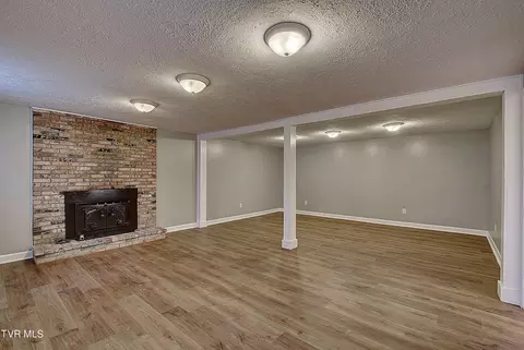 Living - 287 Clearview Street Gray Tn 37615, Gray, TN 37615 photo 5 of 7