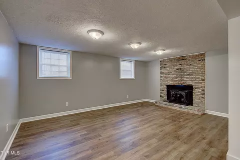 Living - 287 Clearview Street Gray Tn 37615, Gray, TN 37615 photo 6 of 7
