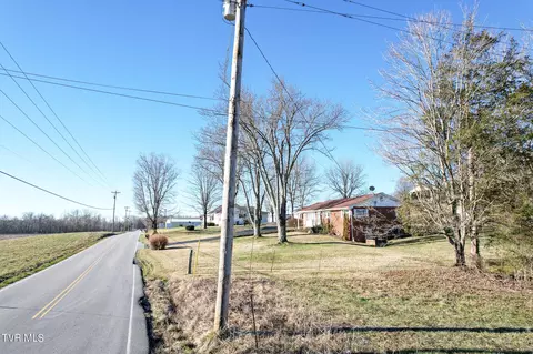 Exterior - 450 N Mohawk Rd Mohawk Tn 37810, Mohawk, TN 37810 photo 8 of 16