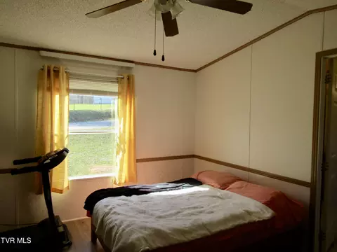 Bedroom - 1545 Chimney Top Loop Fall Branch Tn 37656, Fall Branch, TN 37656 photo 8 of 8