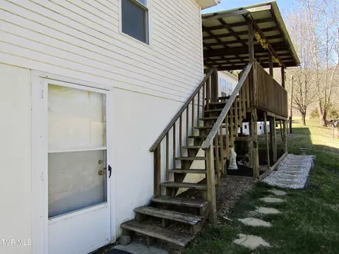 Exterior - 1545 Chimney Top Loop Fall Branch Tn 37656, Fall Branch, TN 37656 photo 5 of 17