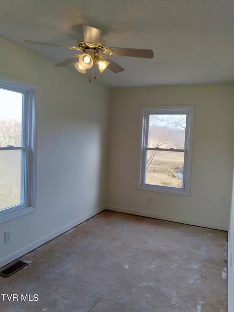 Other - 1545 Chimney Top Loop Fall Branch Tn 37656, Fall Branch, TN 37656 photo 3 of 11