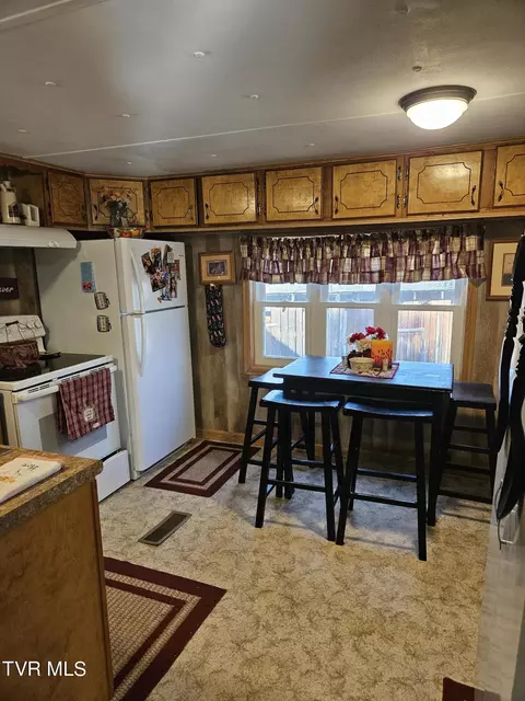 Kitchen - 8847 Boggs Hill Road Wise Va 24293, Wise, VA 24293 photo 3 of 3