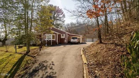 Exterior - 200 Old Knobs Road Bristol Tn 37620, Bristol, TN 37620 photo 6 of 15
