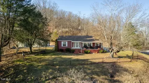 Exterior - 200 Old Knobs Road Bristol Tn 37620, Bristol, TN 37620 photo 4 of 15