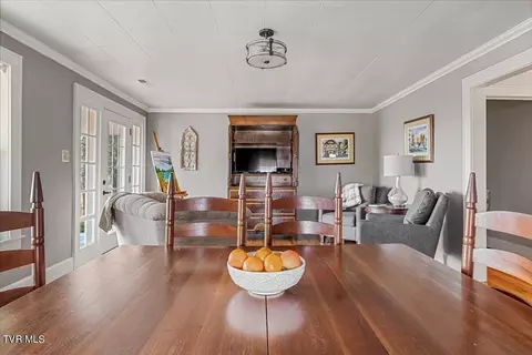 Dining - 200 Old Knobs Road Bristol Tn 37620, Bristol, TN 37620 photo 3 of 3