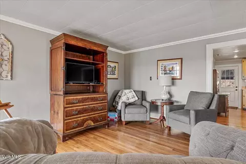 Living - 200 Old Knobs Road Bristol Tn 37620, Bristol, TN 37620 photo 1 of 2
