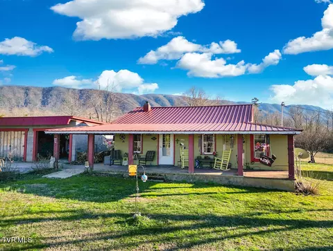 Exterior - 1445 Bishop Loop Greeneville Tn 37743, Greeneville, TN 37743 photo 7 of 10