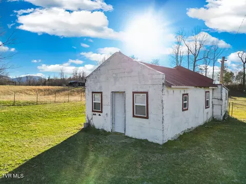 Exterior - 1445 Bishop Loop Greeneville Tn 37743, Greeneville, TN 37743 photo 5 of 10