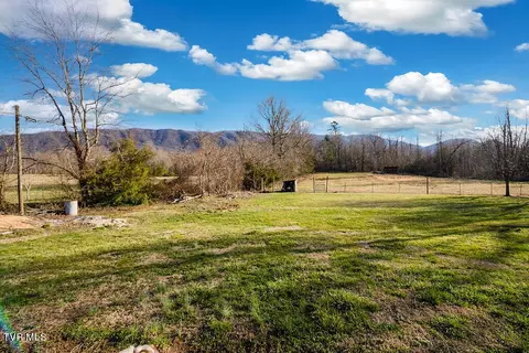 Exterior - 1445 Bishop Loop Greeneville Tn 37743, Greeneville, TN 37743 photo 3 of 10