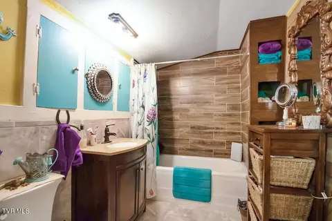 Bath - 1445 Bishop Loop Greeneville Tn 37743, Greeneville, TN 37743 photo 1 of 1